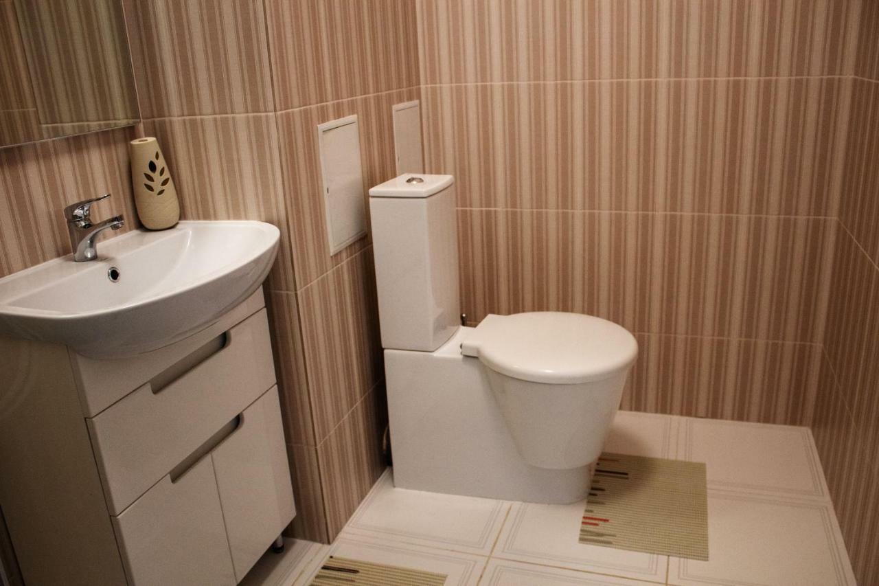 Charming City Center Flat L Self Check-In Kiev Exteriör bild